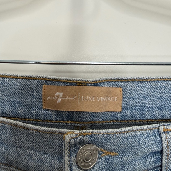 7 For All Mankind luxe vintage Light Blue wide leg crop jeans size 31 /25 inseam - Picture 3 of 7